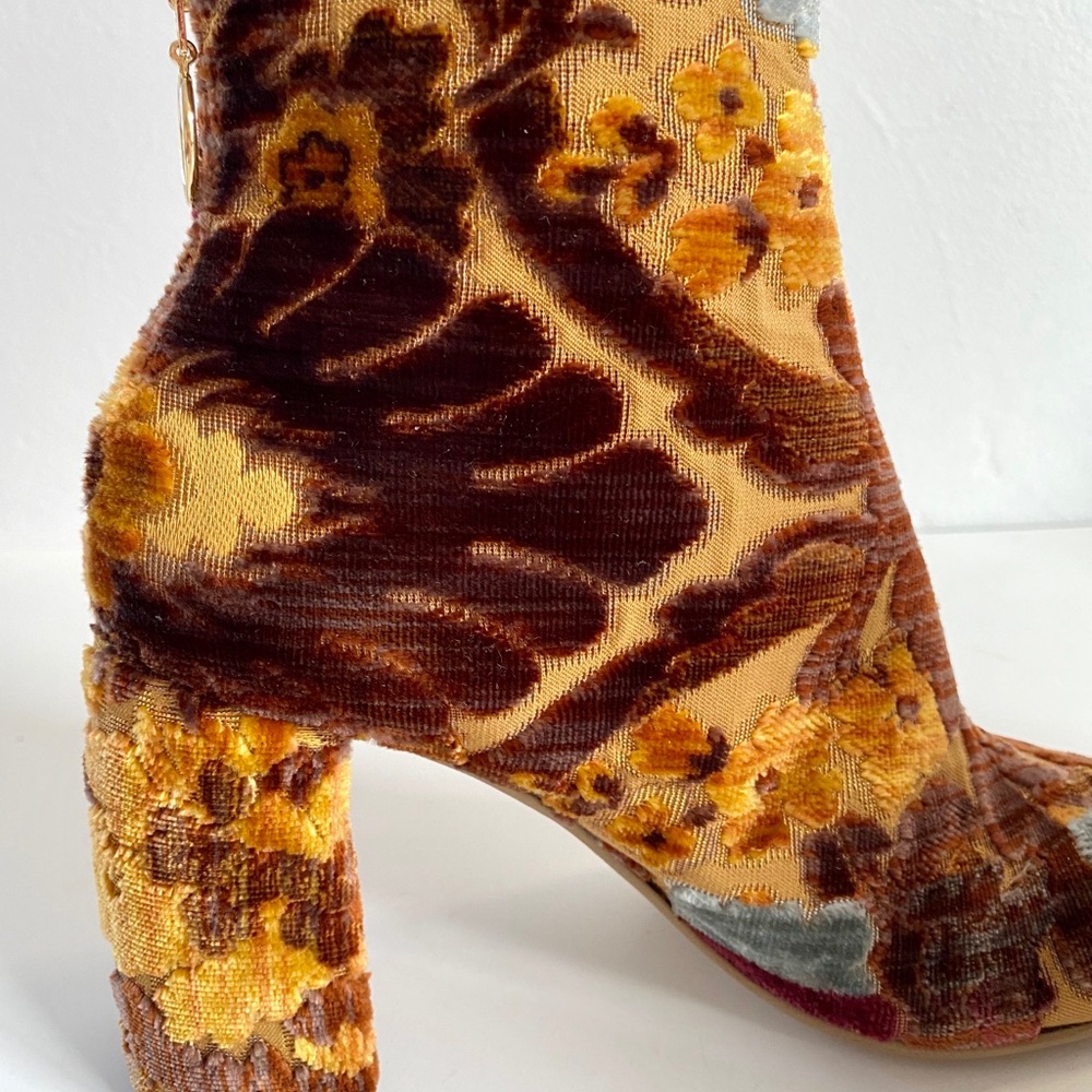 SALE! EUC STELLA MCCARTNEY GOLD/RUST/BURGUNDY/LT BLUE VEGAN VELVET BOOT